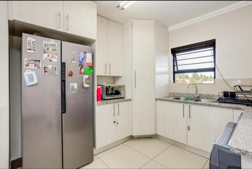 Listing number: P24-117706917, Image number: 2