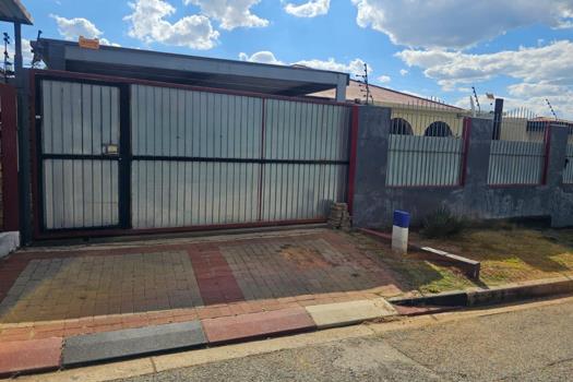 3 Bedroom House for sale in South Hills