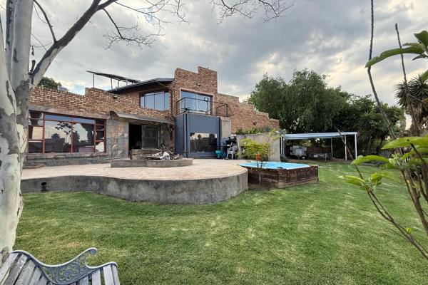 Unconventional Home with Bushveld Charm &amp; Exceptional Potential in Ben Fleur
Discover a property that breaks away from the ...