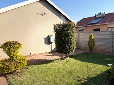 R 690 000