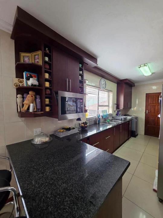 Listing number: P24-117710202, Image number: 2