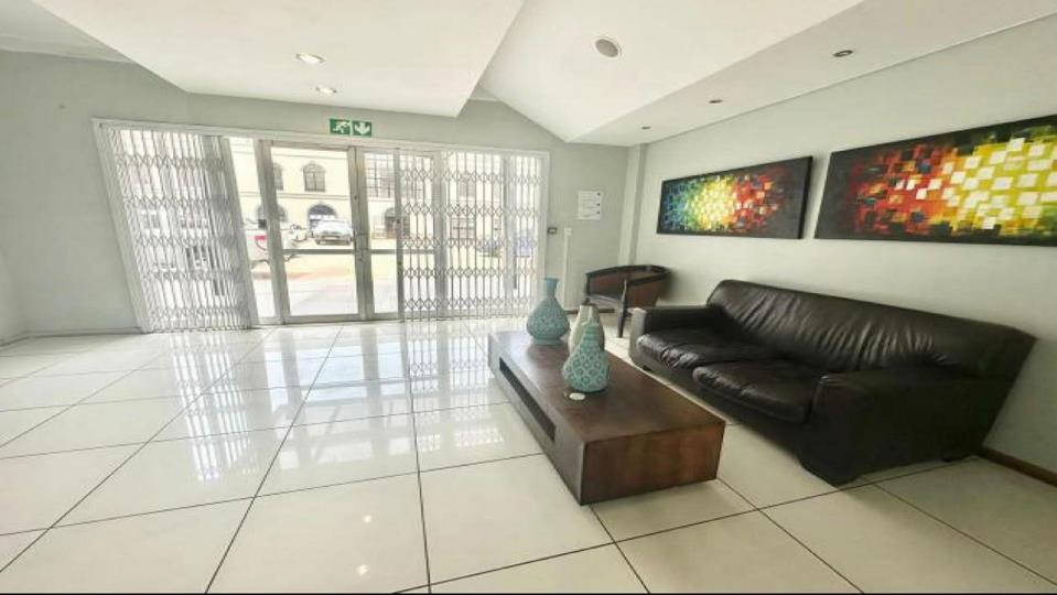 Listing number: P24-117710886, Image number: 2
