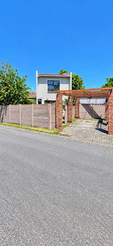 Listing number: P24-117711048, Image number: 2