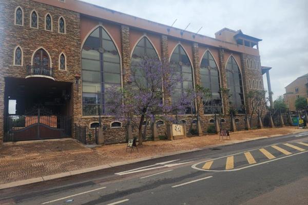 This 1,740m2 A grade office property at 1207 South Street, Hatfield, Pretoria, suits ...