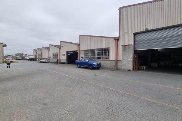 Warehouse in a park TO LET in Blackheath 

Rental @75 p/sqm gross (Ex Vat and ...