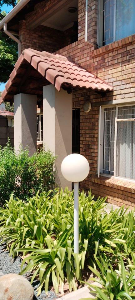 Listing number: P24-117713298, Image number: 2