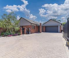 House for sale in Farrarmere