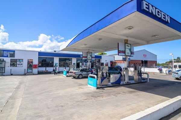 Positioned on a highly visible and exceptionally busy corner along Amalinda Main Road, this established Engen fuel station presents an exciting commercial investment opportunity in a ...