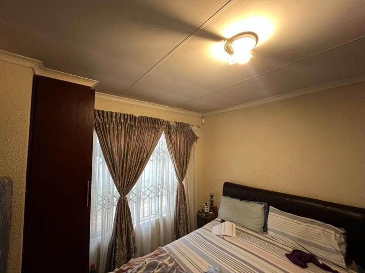 Listing number: P24-117717305, Image number: 2