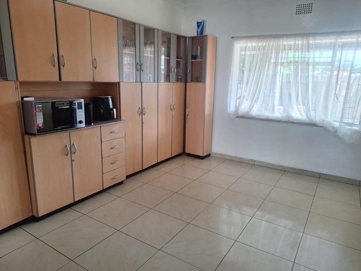 Listing number: P24-117717461, Image number: 2