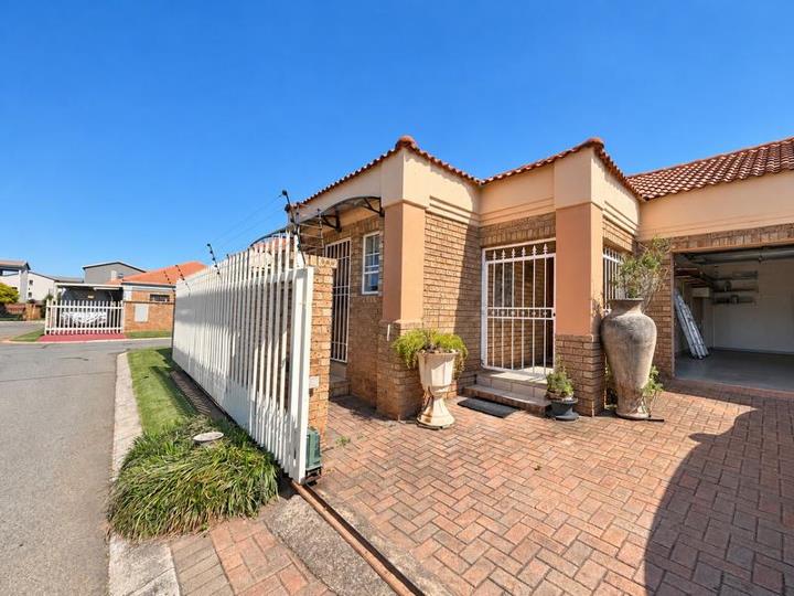 Listing number: P24-117717750, Image number: 2