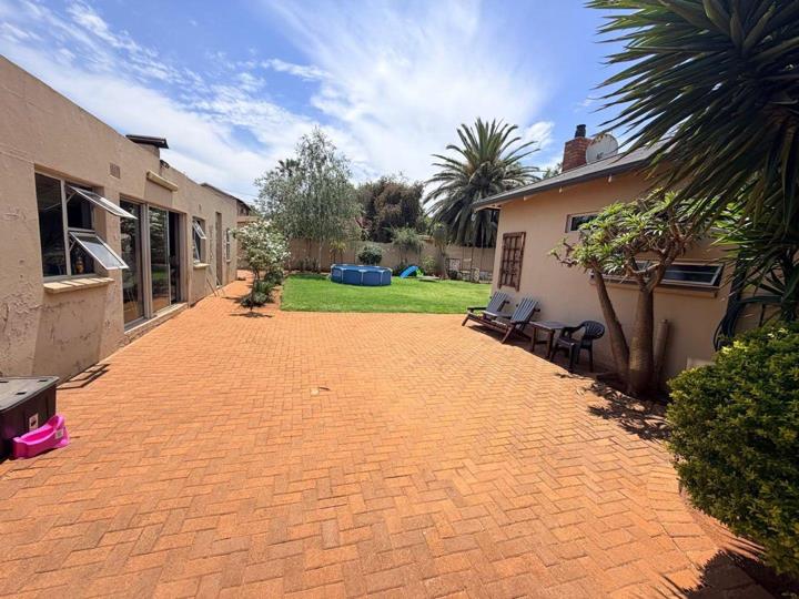 Listing number: P24-117718009, Image number: 2, Image