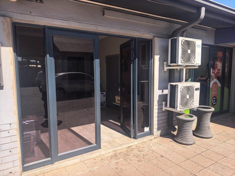 Commercial Property to Rent in Witbank Ext 10 – 15 m² Office