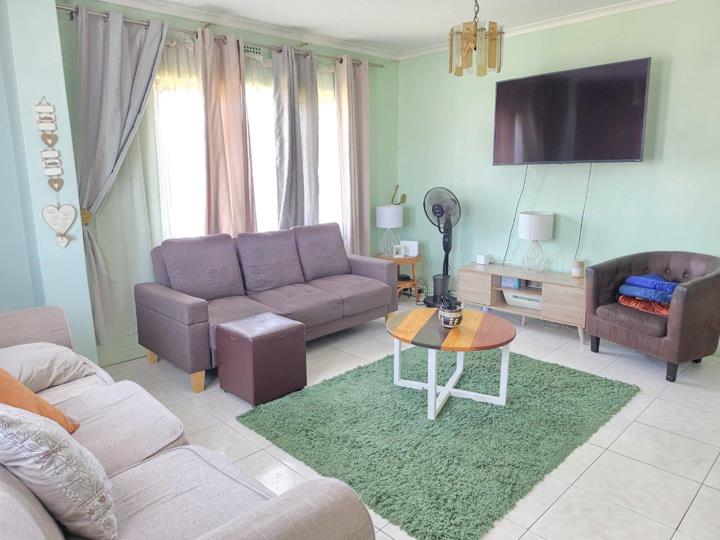 Listing number: P24-117719402, Image number: 2