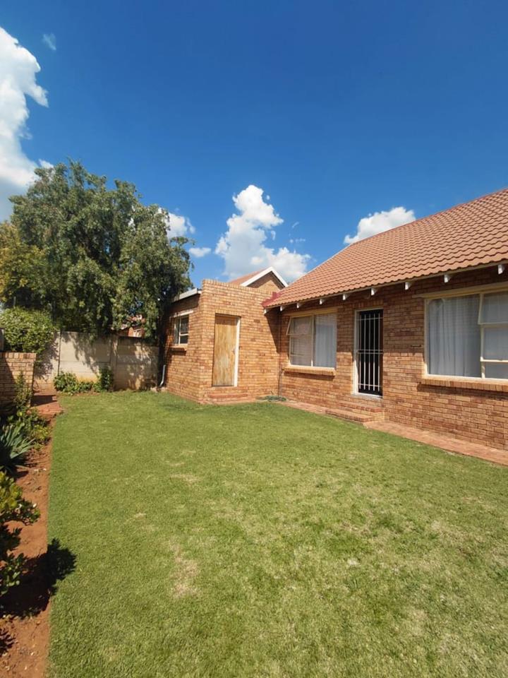 Listing number: P24-117720288, Image number: 1