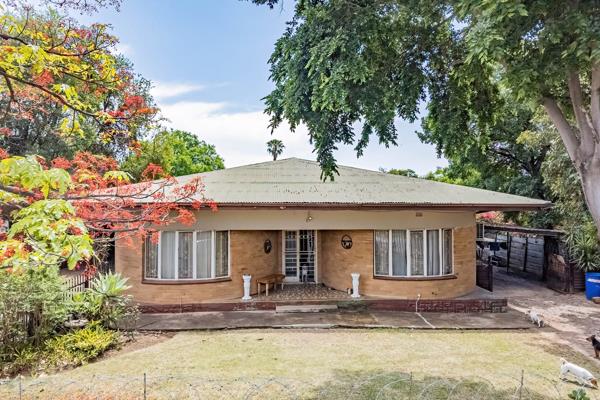 Exclusive Sole Mandate: This single-storey family home in Brits offers three bedrooms ...