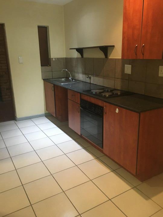 Listing number: P24-117722519, Image number: 2