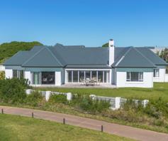 House for sale in St Francis Links
