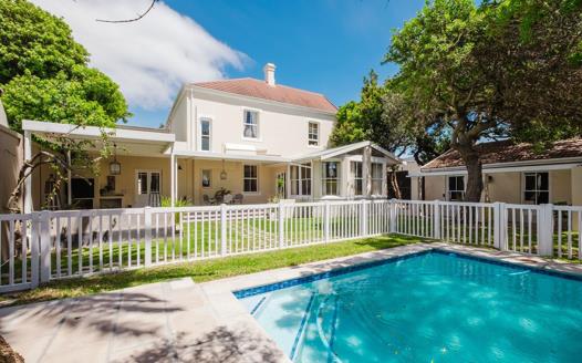 4 Bedroom House for sale in Claremont