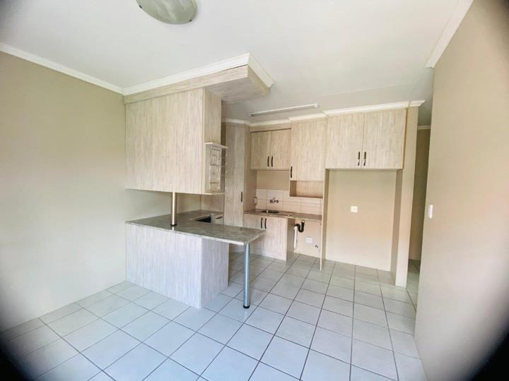 Listing number: P24-117729338, Image number: 2