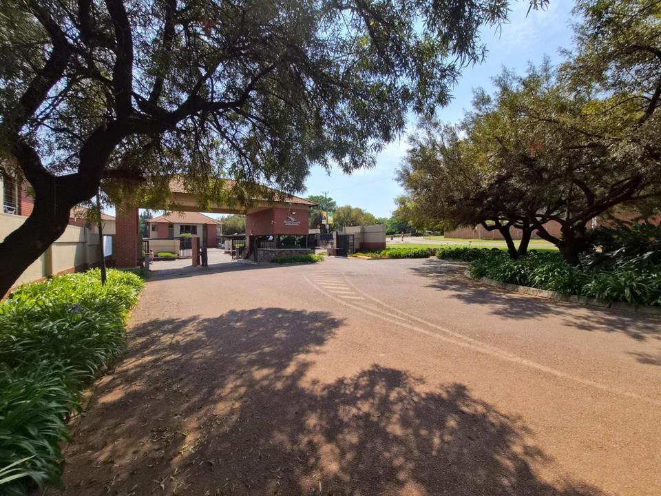 Listing number: P24-117730161, Image number: 1