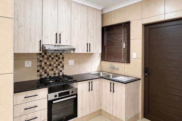 Modern 2-Bedroom Townhouse to Rent

Looking for a comfortable and modern place to call home? This lovely 2-bedroom townhouse offers ...