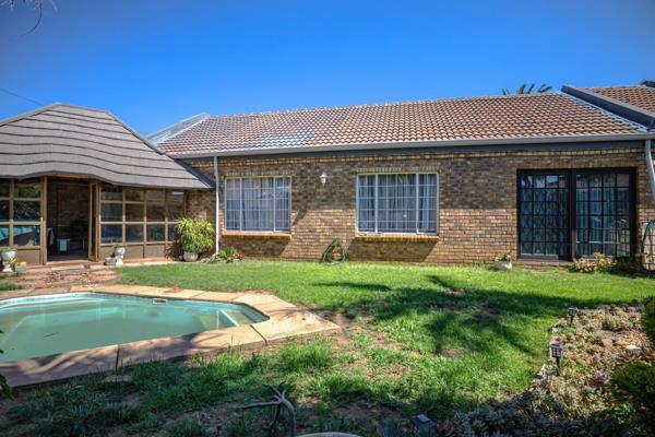 Charming 3-Bedroom Duet with Pool &amp; Entertainer’s Lapa in Moreletapark 

This well-positioned 3-bedroom duet in the sought-after ...