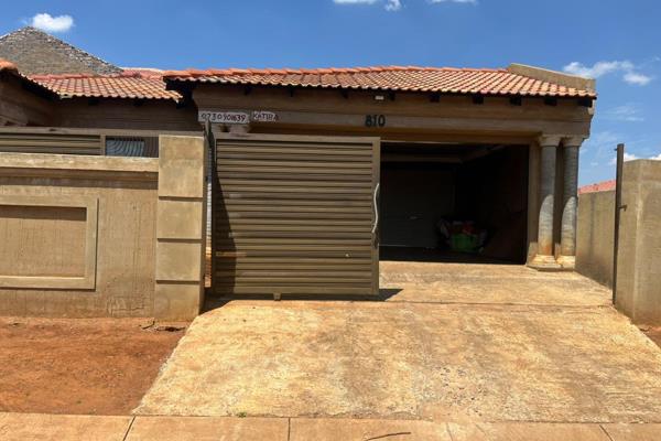 Nestled in the heart of Golden Gardens in Sebokeng, this sunny three bedroom house offers a practical and comfortable living space ...