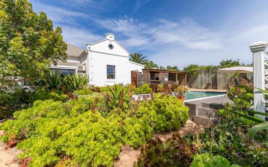 4 Bedroom House for sale in Darling