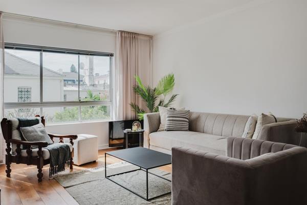 This spacious 87sqm apartment is located in the sought-after Rockaways, a well-managed and secure complex. The block allows Airbnb ...