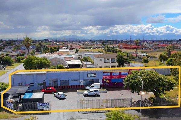 Opening Bid Starts At R2,500,000

LIVE &amp; ONLINE AUCTION
Auction Time &amp; Date: ...