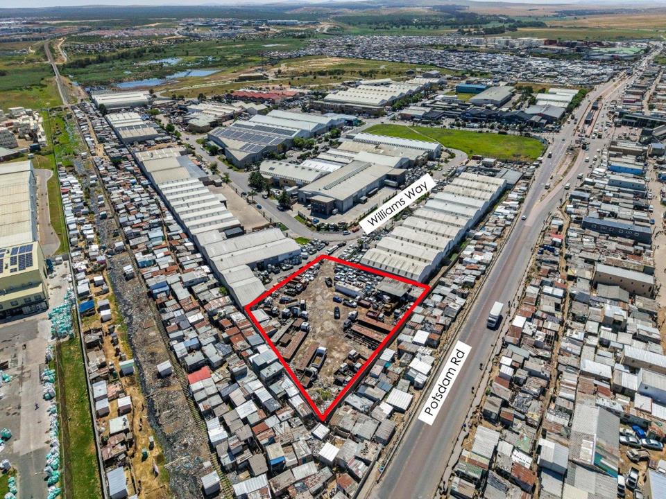 Vacant land / plot on auction in Racing Park - 27 and 29 Williams Way ...