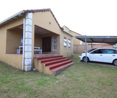 House for sale in Beacon Bay