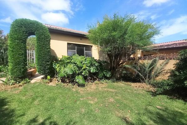 Family Home with Separate Flatlet 

A wonderful opportunity in Van Riebeeck Hoogte ...