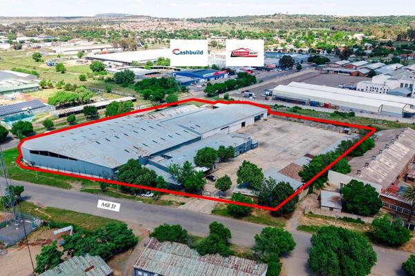 Showroom and office space
Warehouse and workshop facilities
Includes yard and parking
Gated access

Terms
The auction will be held at The Houghton Golf Club on the 10 November   2026 at 11h00, and will be streamed live. ...