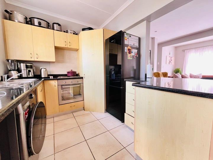 Listing number: P24-117743047, Image number: 2