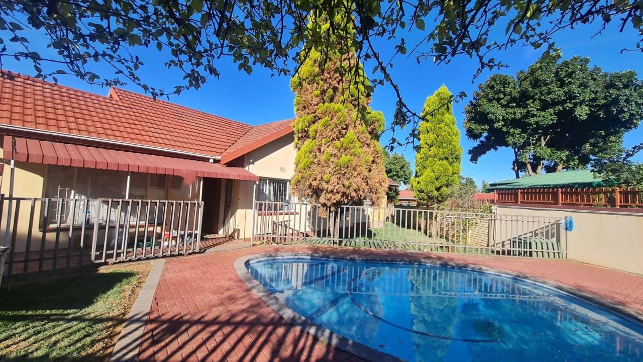 Listing number: P24-117743839, Image number: 1