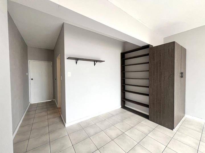 1 Bedroom Apartment / flat to rent in Humewood - 51 Tivoli, 21 Humewood ...