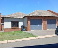 House for sale in Clayville