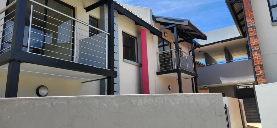 Listing number: P24-117745892, Image number: 3