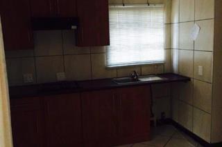 0.5 Bedroom Apartment / Flat to Rent in Die Bult