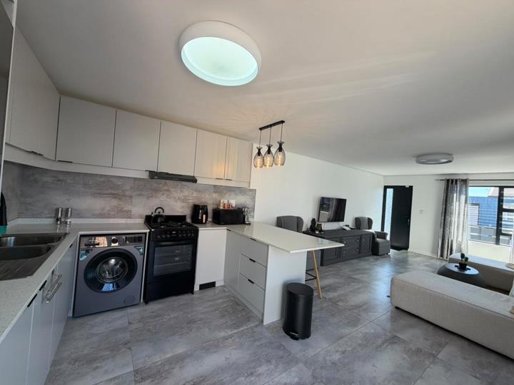Listing number: P24-117746853, Image number: 2