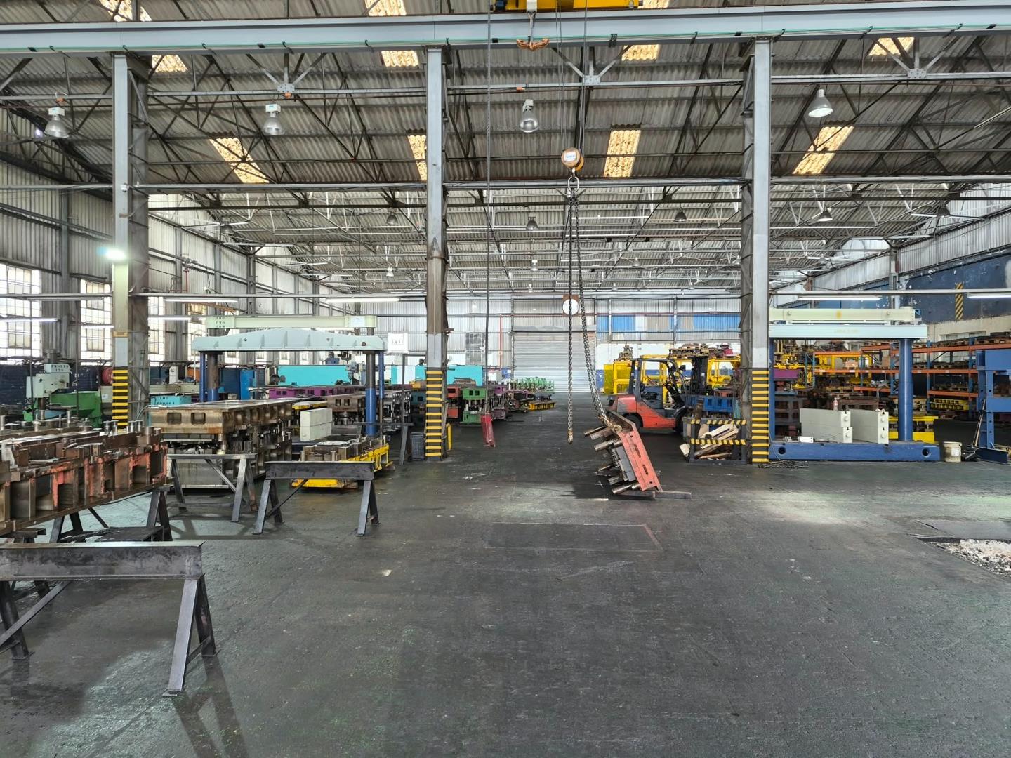 Industrial property to rent in Neave Industrial - 25 Henry Ford Road ...