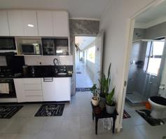 Apartment / Flat for sale in Sheffield Beach
