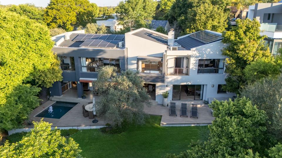 4 Bedroom House for sale in Dainfern Golf Estate - 689 Greenside Court ...
