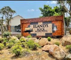 Townhouse for sale in South Crest