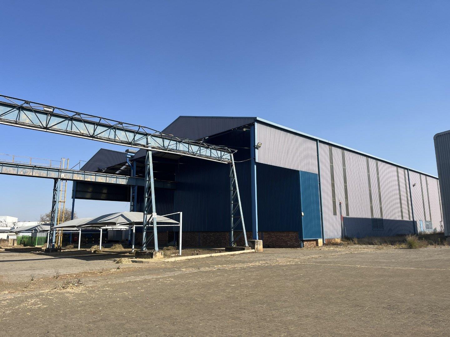 Industrial property to rent in Wadeville - P24-117751861