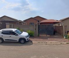 House for sale in Windmill Park