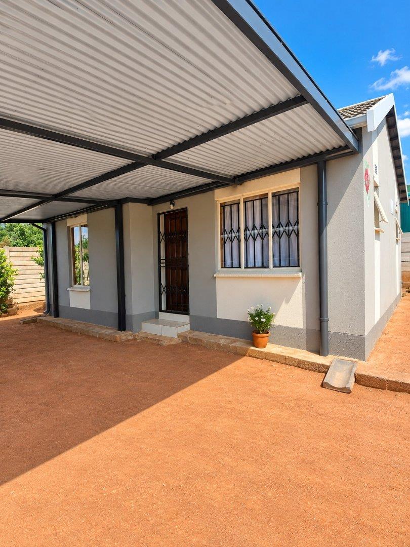 2 Bedroom House for sale in Rosslyn - Rosslyn Gardens Street 60 - P24 ...