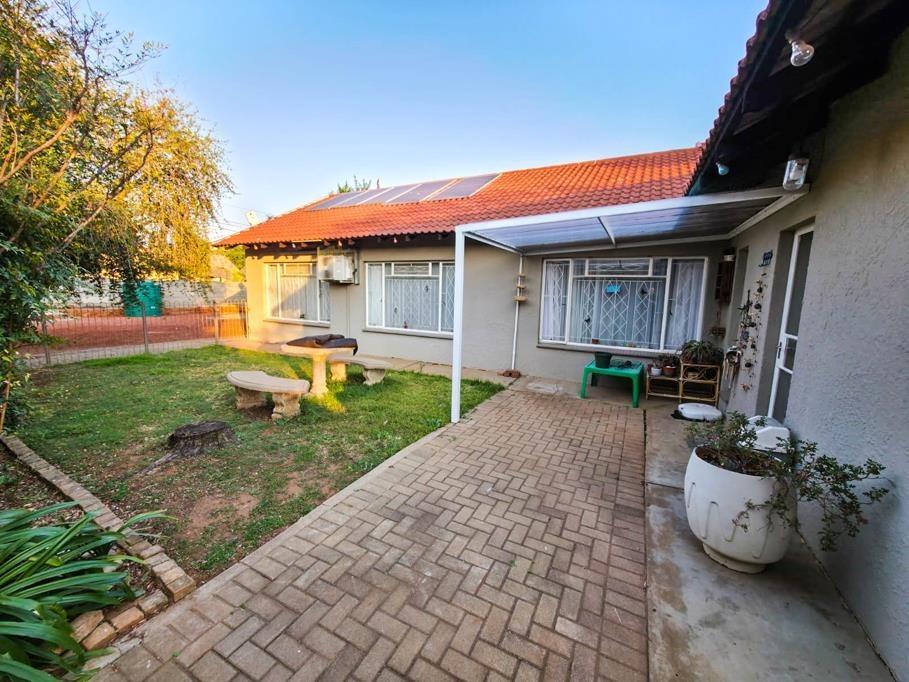 Listing number: P24-117752935, Image number: 1
